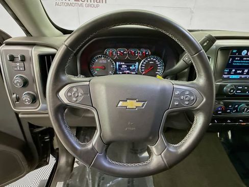 Used 2018 Chevrolet Silverado 1500 LT w/ Midnight Edition image 11