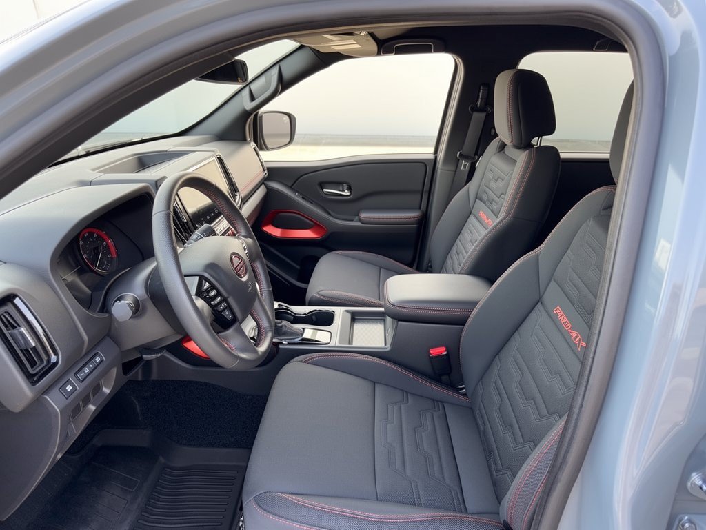 Certified 2025 Nissan Frontier PRO-4X AWD/4WD image 9