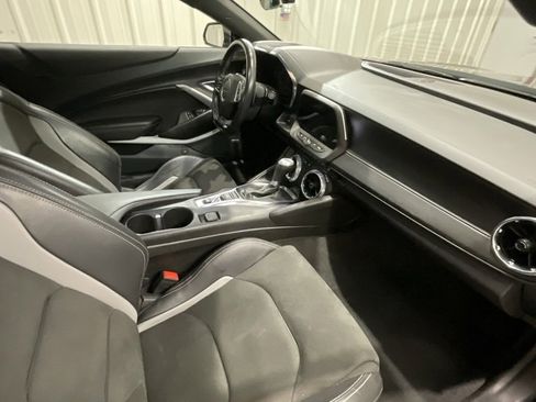 Used 2024 Chevrolet Camaro LT w/ Technology Package image 13