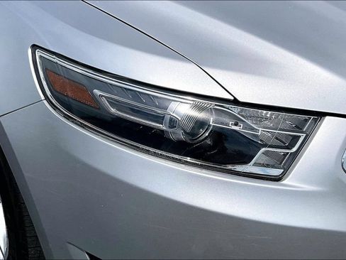 Used 2015 Ford Taurus SEL FWD image 27
