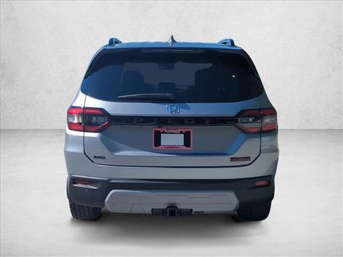 New 2025 Honda Pilot TrailSport image 6
