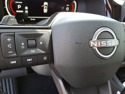 New 2026 Nissan Pathfinder SL FWD image 17
