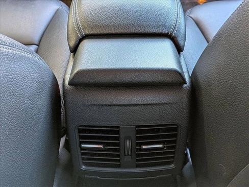 Used 2014 Mercedes-Benz CLA 250 image 17