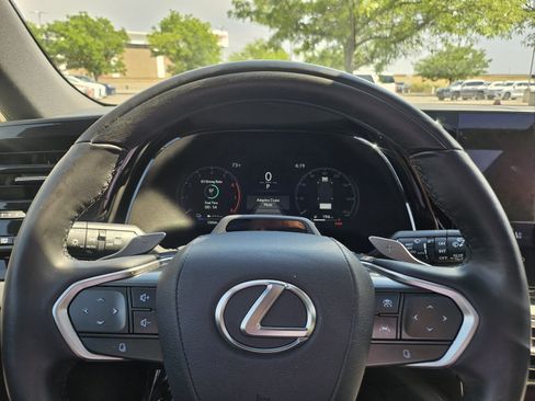 Used 2025 Lexus RX 450h AWD w/ Convenience Package image 11