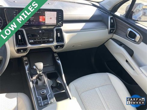 Used 2022 Kia Sorento EX w/ Panoramic Sunroof Package image 15