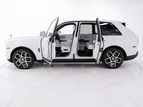 Used 2024 Rolls-Royce Cullinan Black Badge w/ Driver's Package AWD/4WD image 9