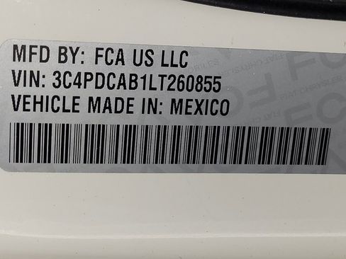 Used 2020 Dodge Journey SE w/ SE Popular Equipment Group FWD image 33