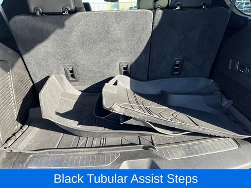 Used 2021 Chevrolet Tahoe Z71 w/ Z71 Signature Package image 40