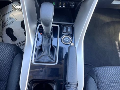 Used 2023 Mitsubishi Eclipse Cross LE AWD/4WD image 18