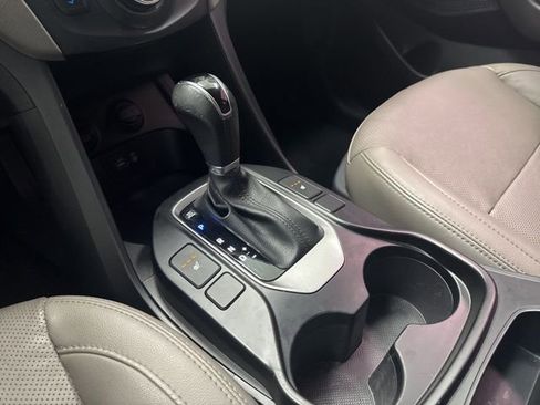 Used 2018 Hyundai Santa Fe Sport image 21