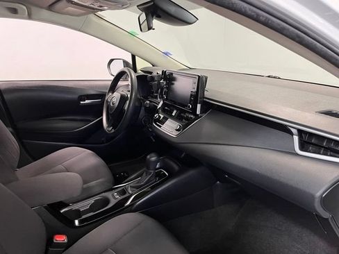 Used 2021 Toyota Corolla LE FWD image 11