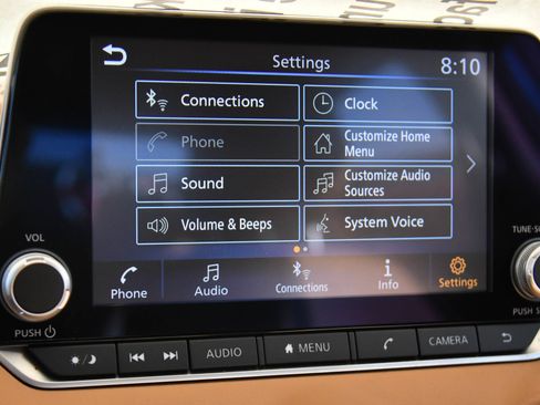Used 2025 Nissan Sentra SV w/ SV Premium Package FWD image 26