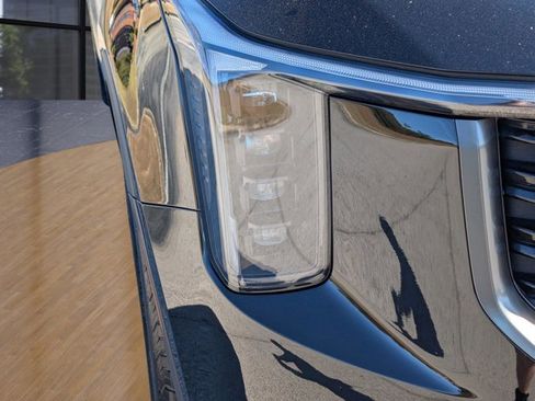 Used 2024 Kia Sorento SX Prestige w/ Sage Leather Package image 4