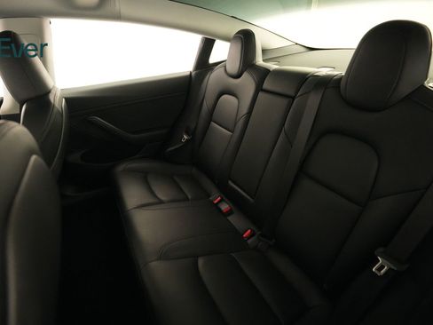 Used 2023 Tesla Model 3 Standard Range image 24