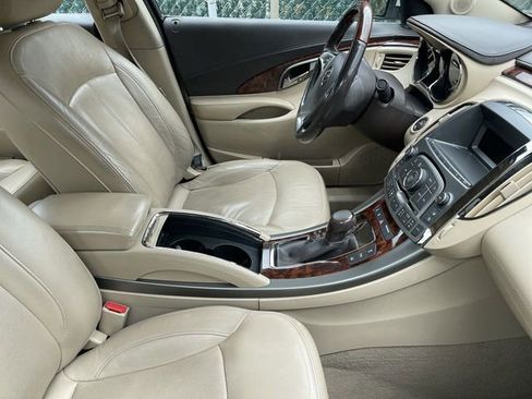 Used 2012 Buick LaCrosse Premium FWD image 10