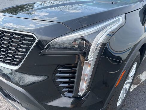 Used 2019 Cadillac XT4 Luxury w/ Cold Weather Package AWD/4WD image 9