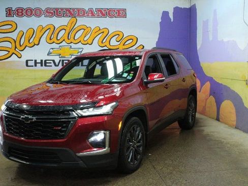 Used 2024 Chevrolet Traverse RS image 2