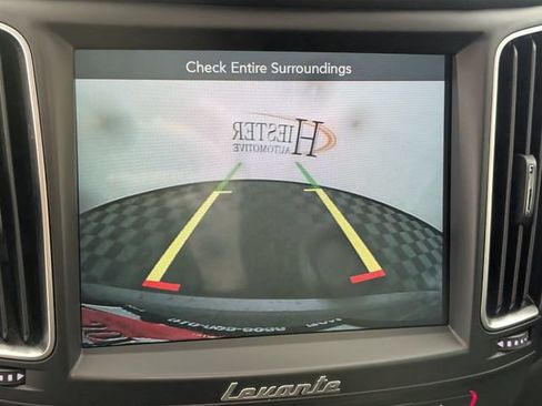 Used 2018 Maserati Levante AWD/4WD image 23