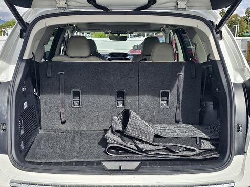 Used 2020 Subaru Ascent Limited w/ Technology Package image 11