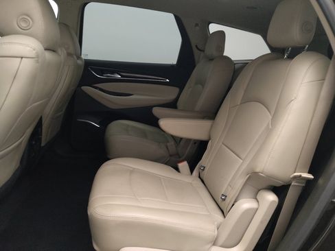Used 2018 Buick Enclave Premium w/ Experience Buick Package FWD image 18