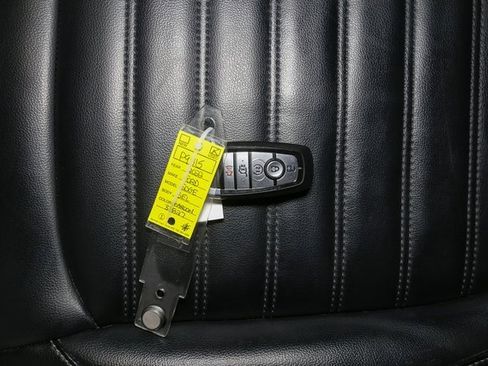 Used 2022 Ford Edge SEL w/ Convenience Package image 40