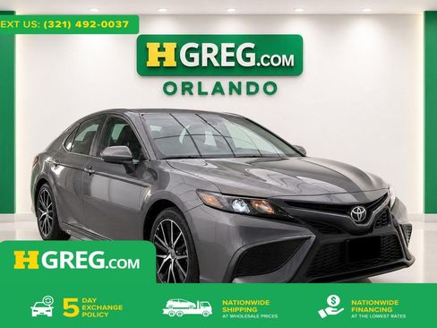 Used 2021 Toyota Camry SE w/ Carpet Mat Package (TMS) FWD image 1