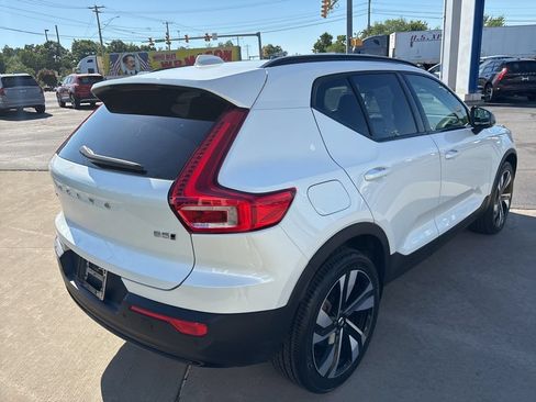 Certified 2024 Volvo XC40 B5 Plus w/ Climate Package AWD/4WD image 6