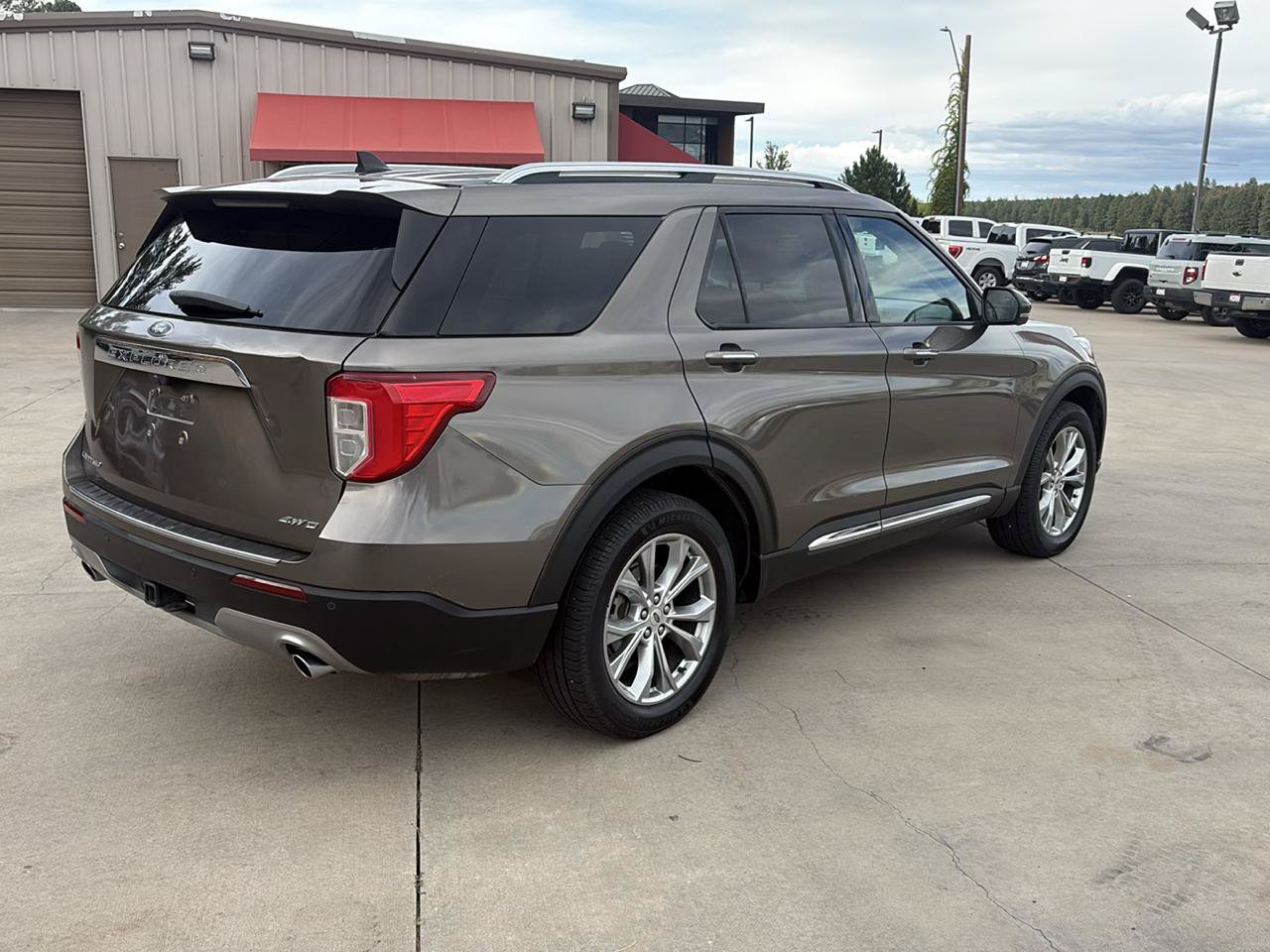 Used 2021 Ford Explorer Limited AWD/4WD image 7