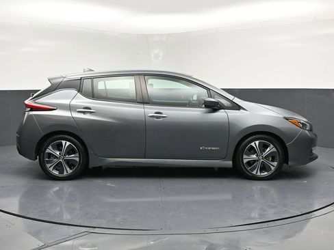 Used 2019 Nissan Leaf SV w/ SV Technology Package image 26