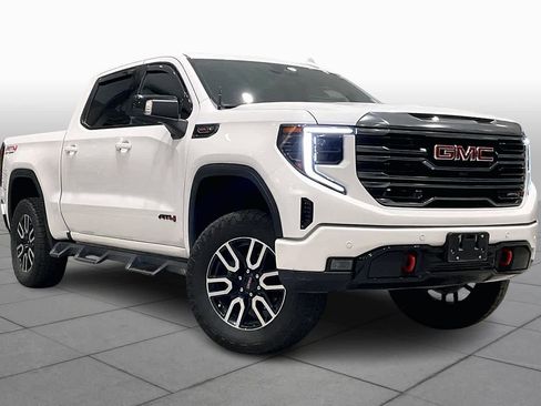 Used 2024 GMC Sierra 1500 AT4 w/ Technology Package image 2