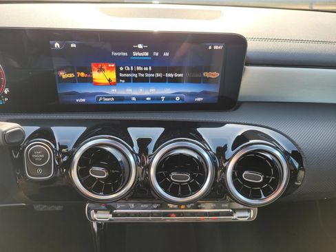 Used 2025 Mercedes-Benz CLA 250 4MATIC image 21