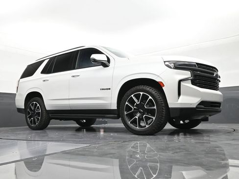 Used 2022 Chevrolet Tahoe RST w/ Luxury Package AWD/4WD image 27