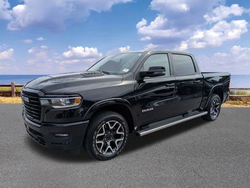 Certified 2025 RAM 1500 Laramie w/ Sport Appearance Package AWD/4WD image 4