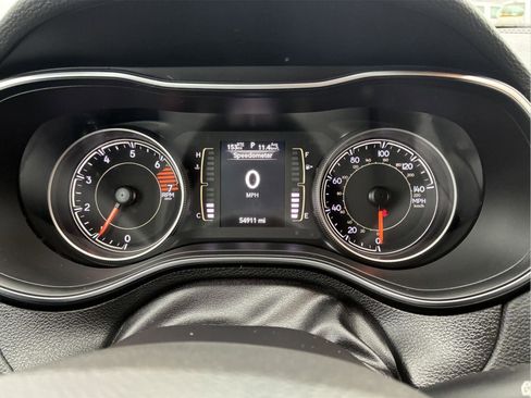 Used 2020 Jeep Cherokee Latitude Plus w/ Cold Weather Group AWD/4WD image 22
