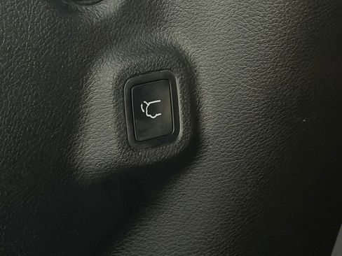 Used 2023 Jeep Compass Limited w/ Elite Group AWD/4WD image 18