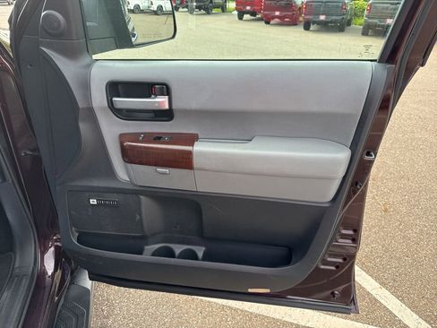 Used 2016 Toyota Sequoia Platinum AWD/4WD image 14