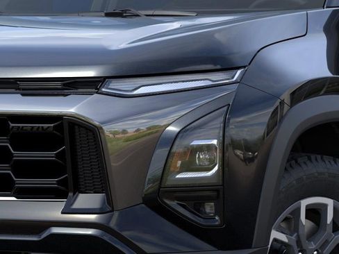 New 2026 Chevrolet Equinox ACTIV AWD/4WD image 10