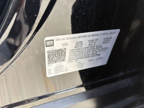 Used 2025 Chevrolet Equinox LT FWD image 30