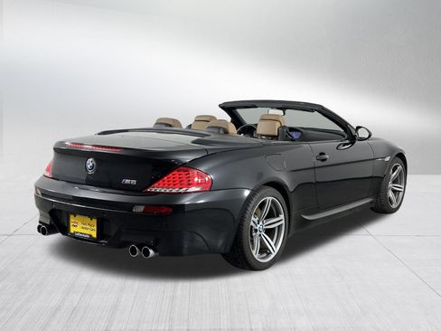 Used 2010 BMW M6 Convertible image 7