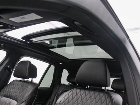 Used 2025 BMW X5 xDrive50e AWD/4WD image 20