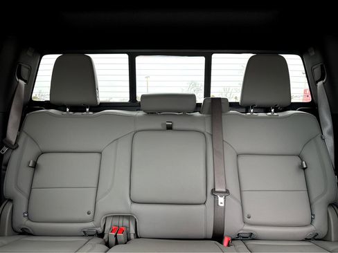 Used 2024 GMC Sierra 1500 SLT w/ SLT Premium Plus Package image 5