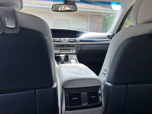 Used 2014 Lexus LS 460 w/ Comfort Package RWD image 9