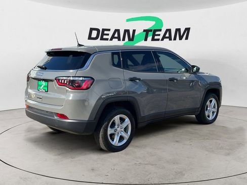 Used 2023 Jeep Compass Sport image 8