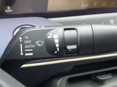 New 2026 Nissan Leaf Platinum+ w/ Illuminated Package FWD image 12