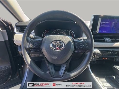 Used 2024 Toyota RAV4 XLE w/ Convenience Package image 17