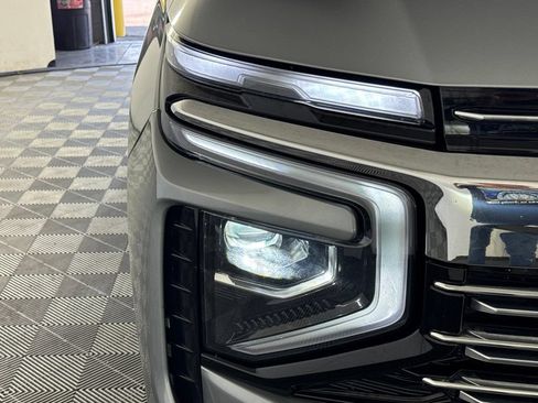 Certified 2025 Chevrolet Suburban Premier AWD/4WD image 44