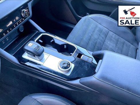 Used 2025 Mitsubishi Outlander SE AWD/4WD image 17