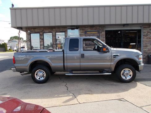 Used 2009 Ford F250 XLT AWD/4WD image 2