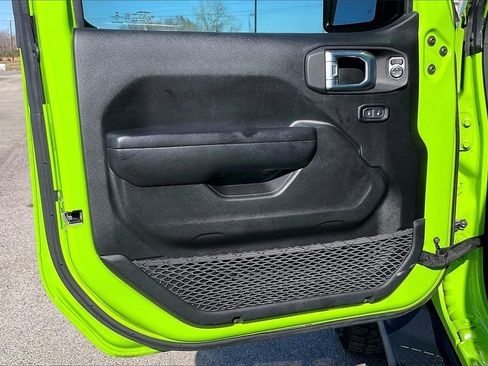 Used 2021 Jeep Gladiator Sport image 17