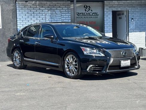 Used 2017 Lexus LS 460 w/ Comfort Package image 9
